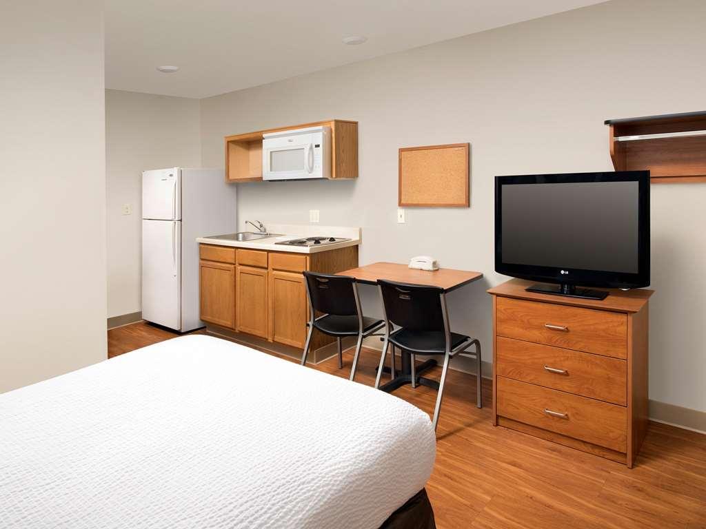 Extended Stay America Select Suites - Akron - South 포티지 레이크 객실 사진