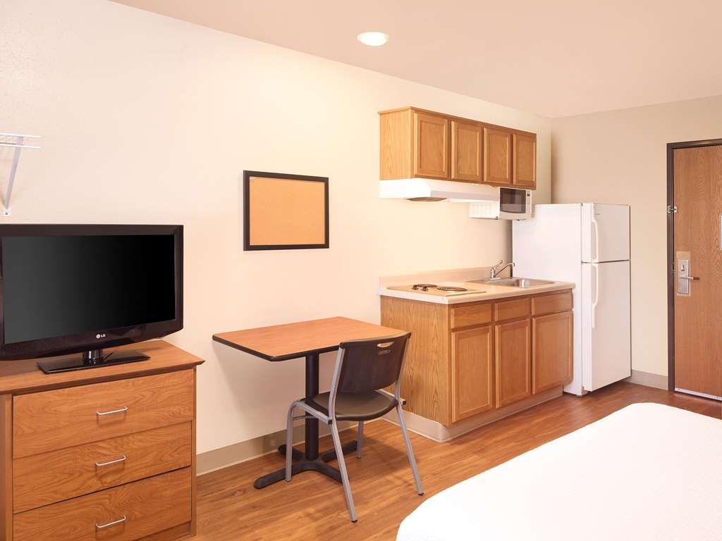 Extended Stay America Select Suites - Akron - South 포티지 레이크 객실 사진